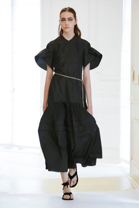 Dior Goes Relaxed for Fall 2016 Haute Couture