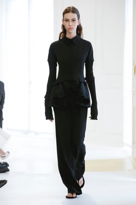 Dior Goes Relaxed for Fall 2016 Haute Couture