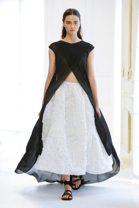 Dior Goes Relaxed for Fall 2016 Haute Couture