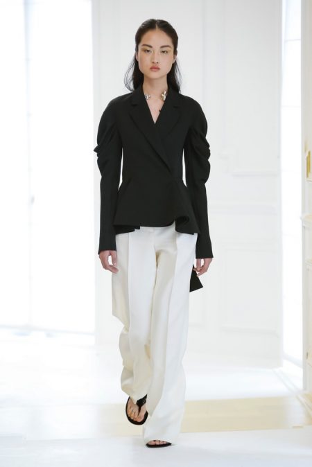 Dior Goes Relaxed for Fall 2016 Haute Couture