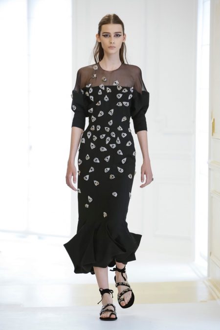 Dior Goes Relaxed for Fall 2016 Haute Couture