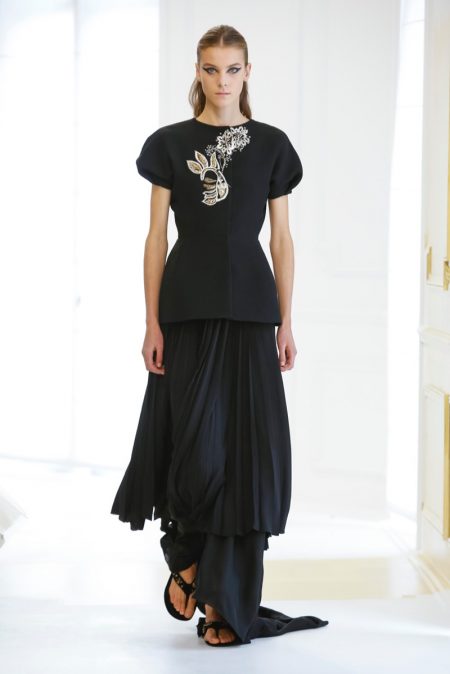 Dior Goes Relaxed for Fall 2016 Haute Couture