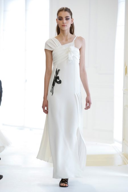 Dior Goes Relaxed for Fall 2016 Haute Couture