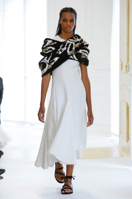 Dior Goes Relaxed for Fall 2016 Haute Couture