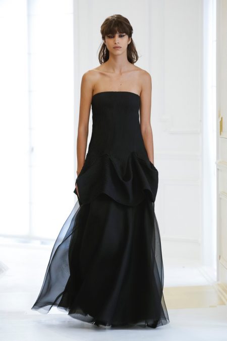 Dior Goes Relaxed for Fall 2016 Haute Couture
