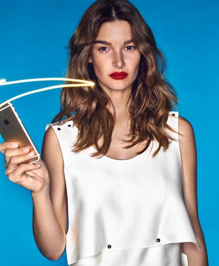 Ophelie Guillermand Steps Up Her Selfie Game for Vogue Mexico