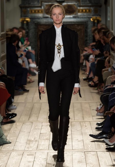 Valentino Goes Shakespearean for Fall Haute Couture