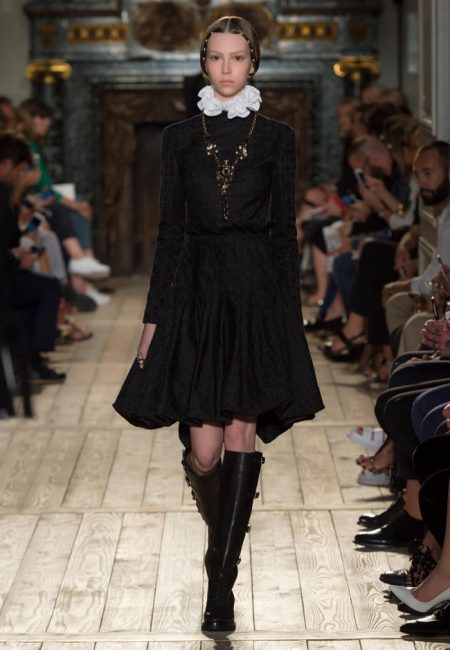 Valentino Goes Shakespearean for Fall Haute Couture