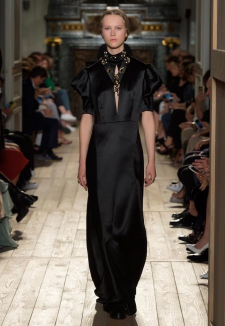 Valentino Goes Shakespearean for Fall Haute Couture