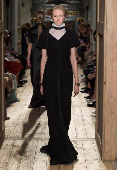 Valentino Goes Shakespearean for Fall Haute Couture