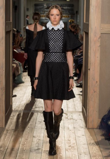 Valentino Goes Shakespearean for Fall Haute Couture