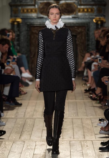 Valentino Goes Shakespearean for Fall Haute Couture
