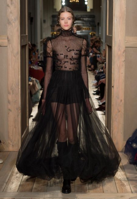 Valentino Goes Shakespearean for Fall Haute Couture