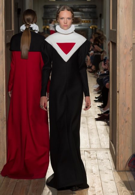 Valentino Goes Shakespearean for Fall Haute Couture