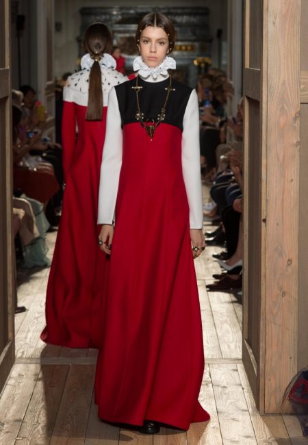 Valentino Goes Shakespearean for Fall Haute Couture