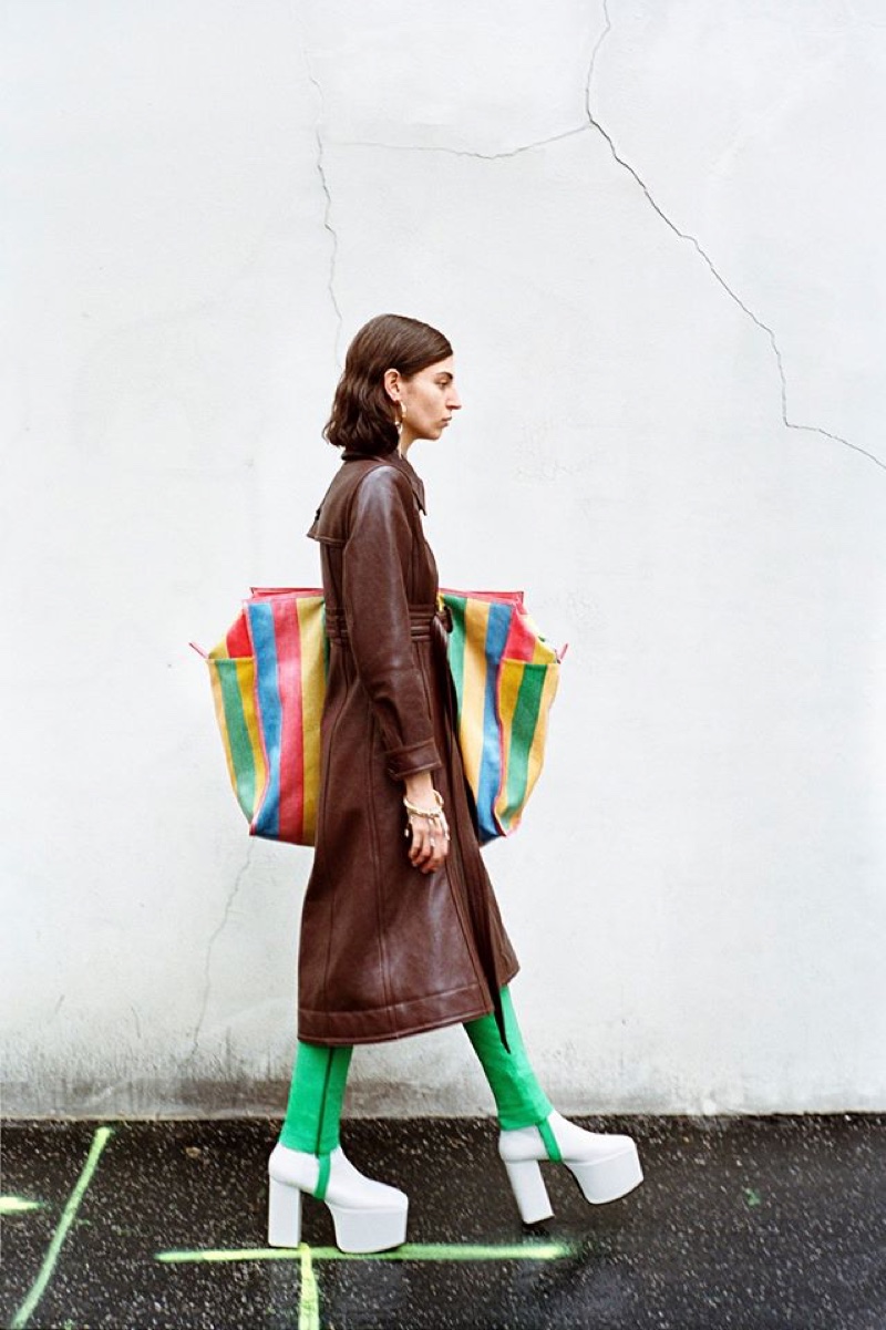Balenciaga's fall-winter 2016 campaign focuses on oversized striped tote bag