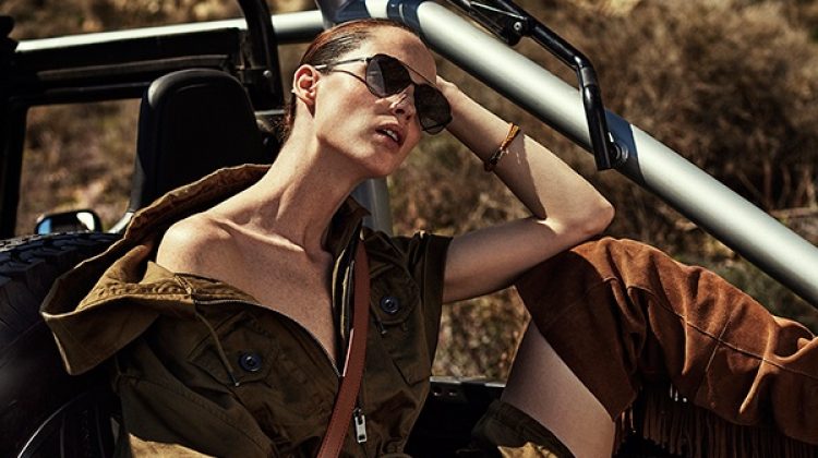 Carla Crombie Takes On the Military Trend for Mujer Hoy
