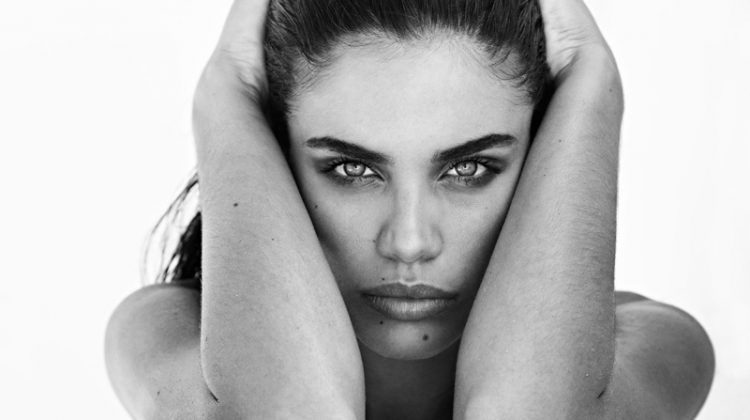 Exclusive: Photographer Mariano Vivanco on His New Book 'Portraits Nudes Flowers' Exclusive: Photographer Mariano Vivanco on His New Book 'Portraits Nudes Flowers'