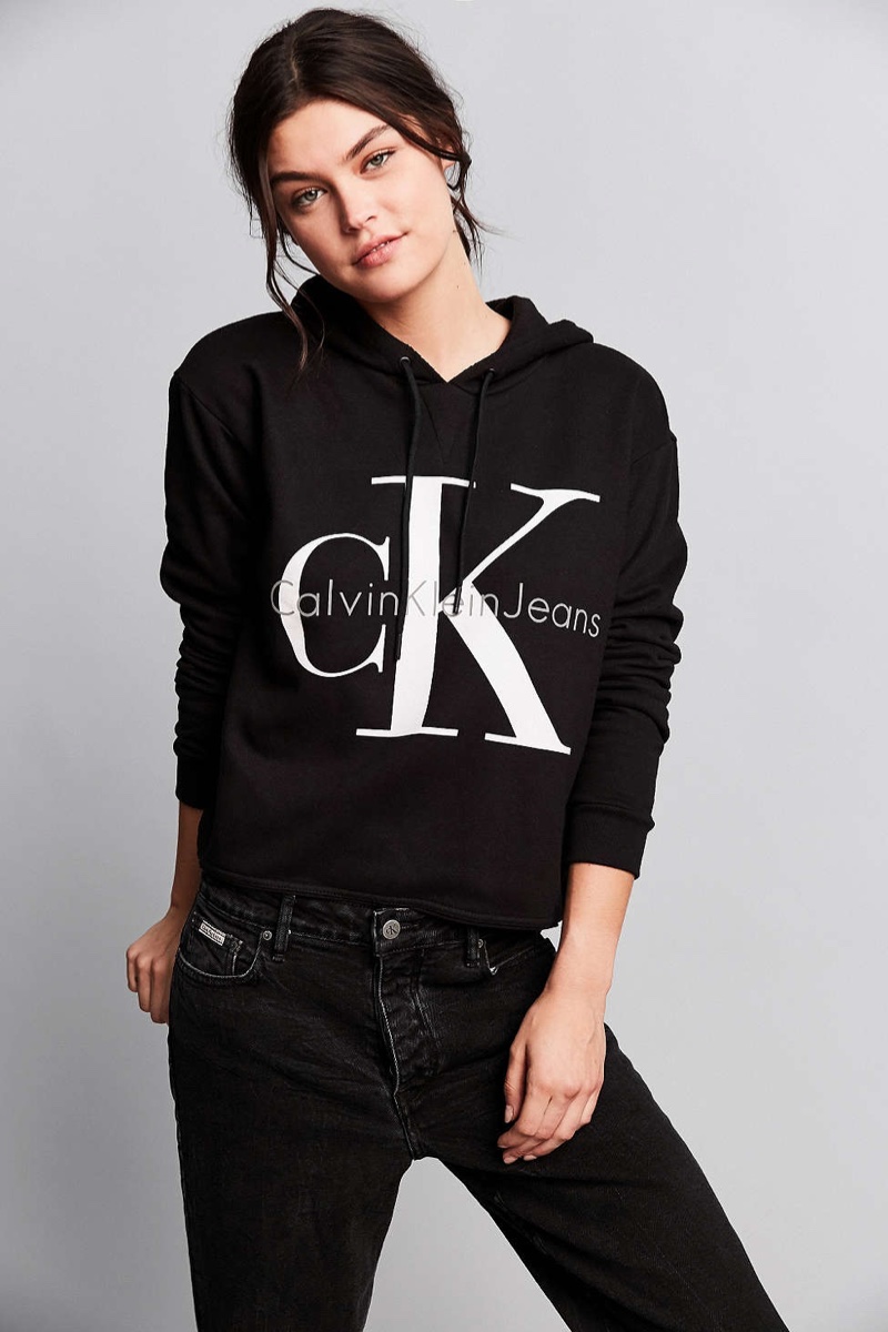 Calvin Klein x UO 90's Cropped Hoodie Sweatshirt