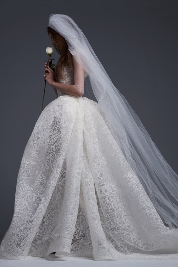 Vera Wang Bridal Fall 2017: Macrame lace ballgown