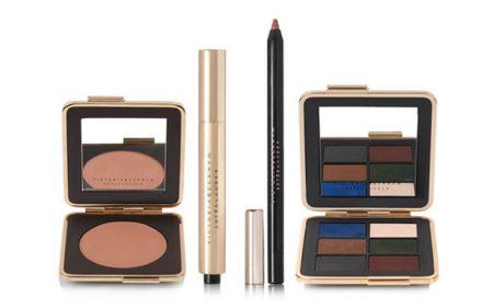 Just In: The Victoria Beckham x Esteé Lauder Makeup Collab Has Arrived Just In: The Victoria Beckham x Esteé Lauder Makeup Collab Has Arrived