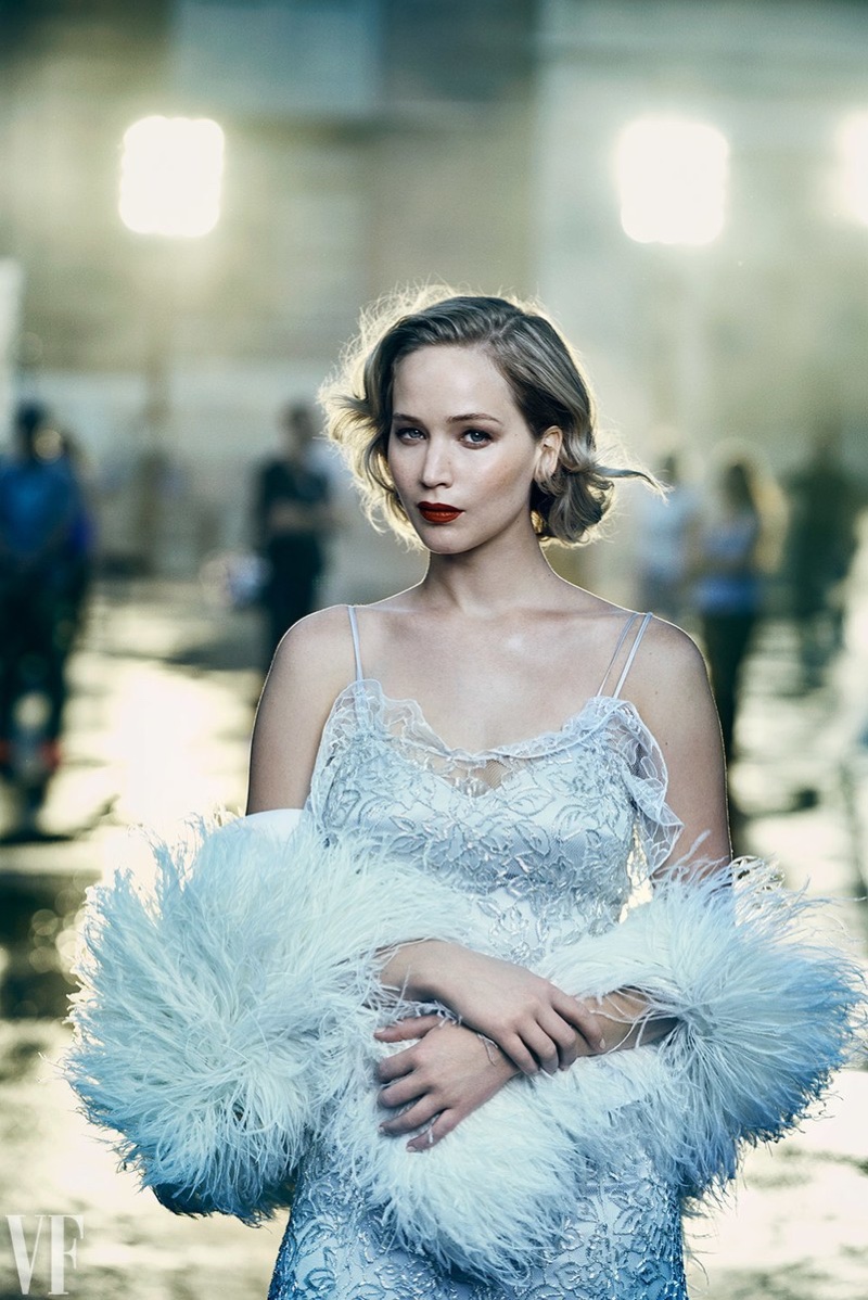 Actress Jennifer Lawrence shines in Dior gown and Francesco Scognamiglio stole