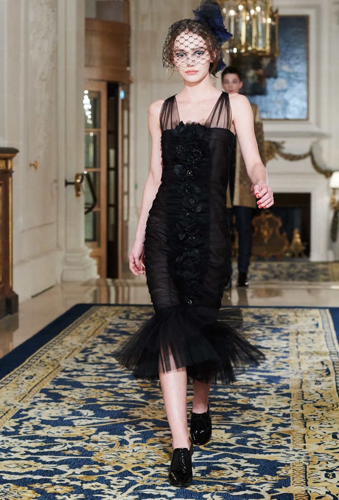 Chanel Pre Fall 2017 Runway Show Page 2 Fashion Gone Rogue Chanel Sets Star Studded Pre Fall 2017 Show At The Ritz Paris