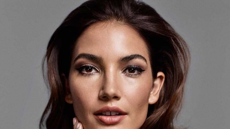 Model Lily Aldridge wears her hair in polished waves