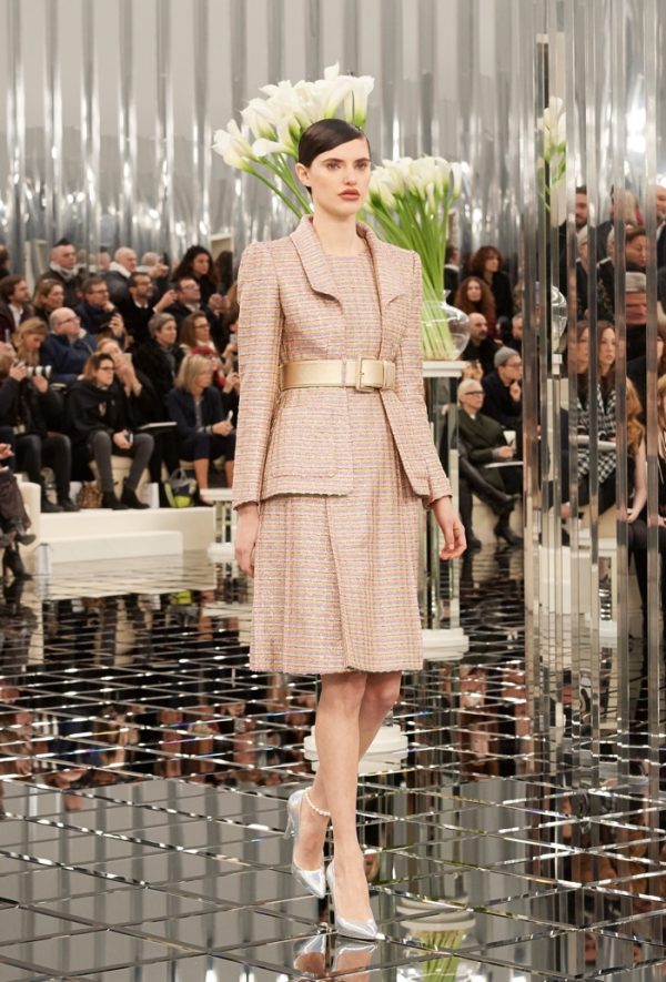 Chanel Haute Couture 2017 Spring / Summer Runway
