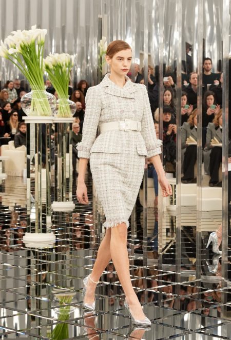 Chanel Haute Couture 2017 Spring / Summer Runway