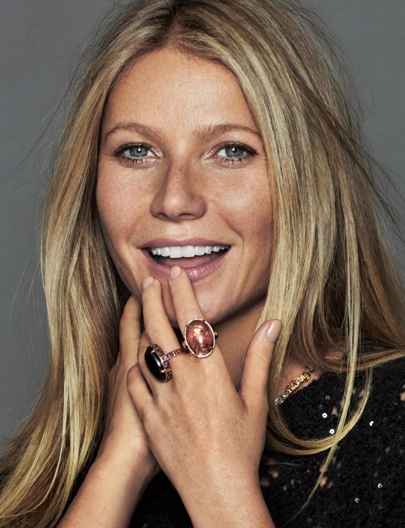 Photographed by Xavi Gordo, Gwyneth Paltrow stars in ELLE Spain's January 2017 issue