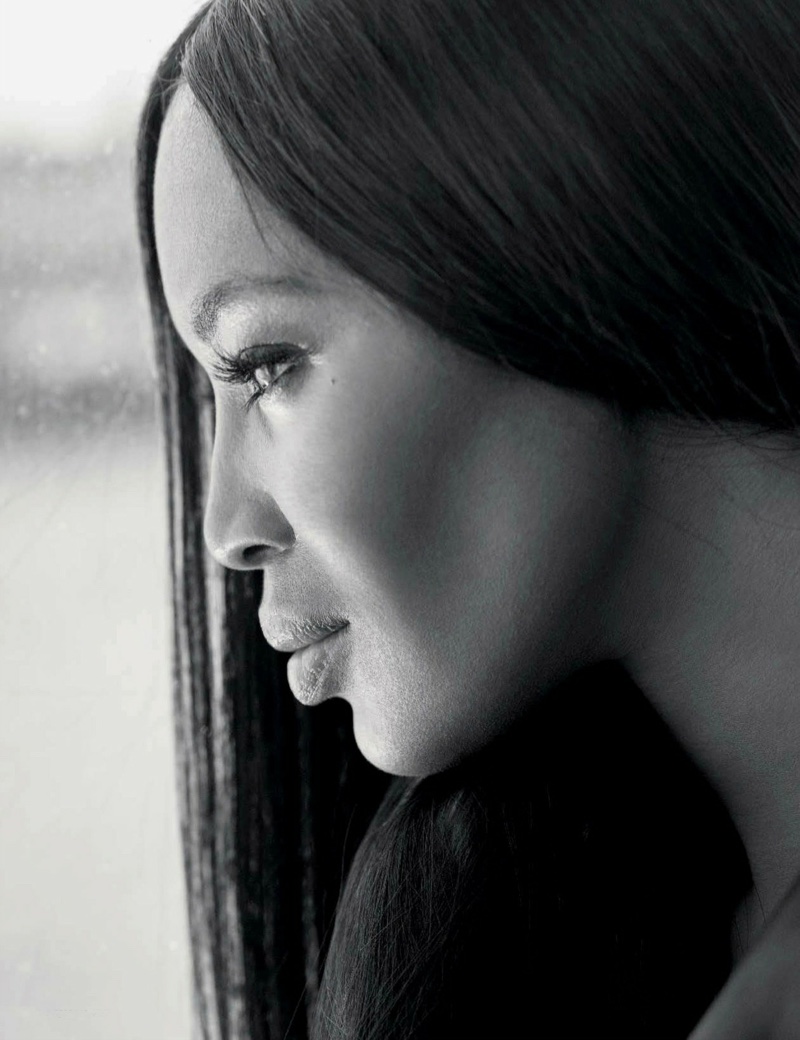 Getting her closeup, Naomi Campbell stuns in this side profile shot