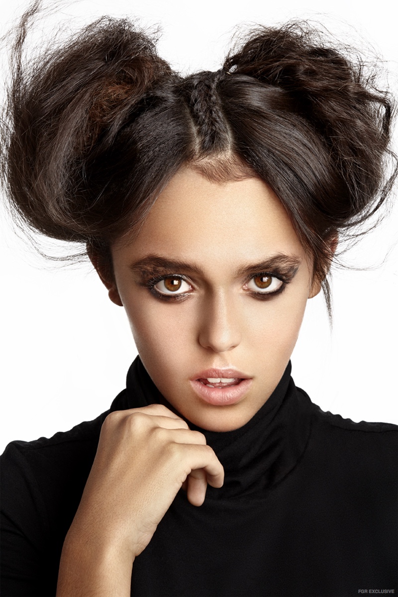 Model Zoe Canada poses with messy buns. Photo: Wendy Hope