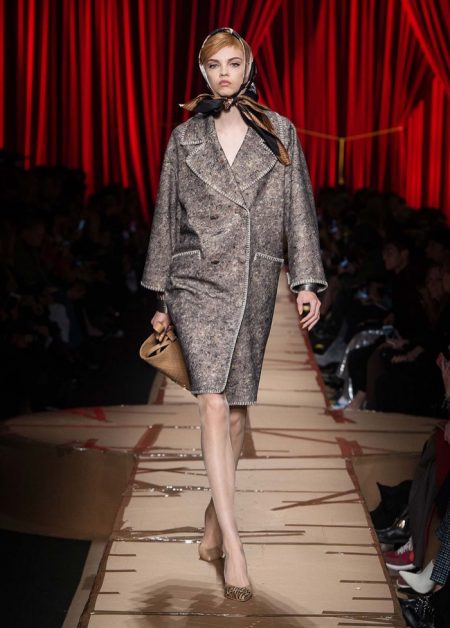 Moschino Focuses on Recycled Fashion for Fall 2017