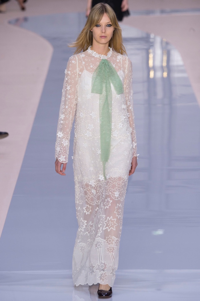 White long-sleeve maxi dress with green bow from Chloe’s fall-winter 2017 collection