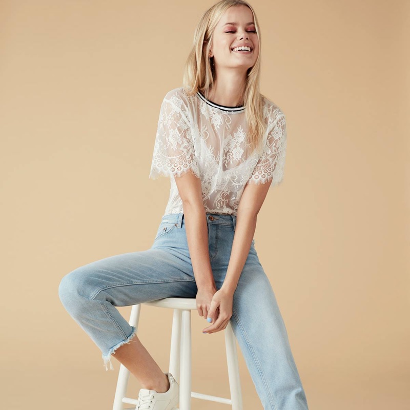 H&M Lace Top, Straight Cropped Jeans and White Sneakers