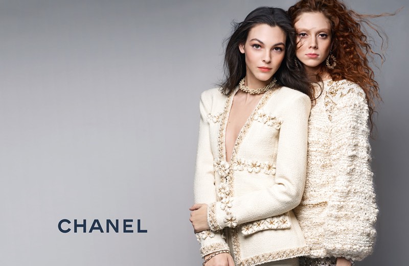 Karl Lagerfeld photographs Chanel's pre-fall 2017 advertising campaign