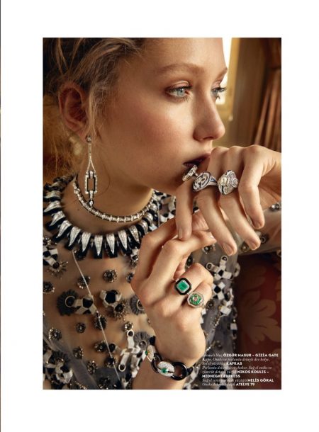 Sandra Martens Models Elegant Gems in Vogue Turkey