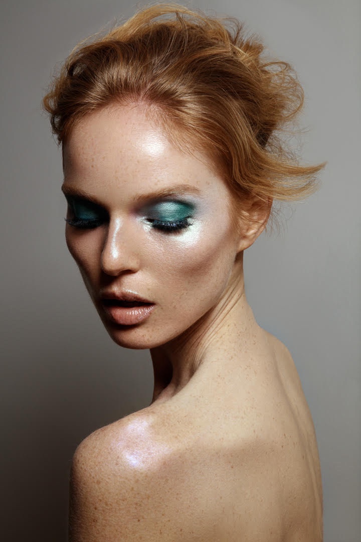 Nell Rebowe showcases blue eyeshadow. Photo: Jeff Tse