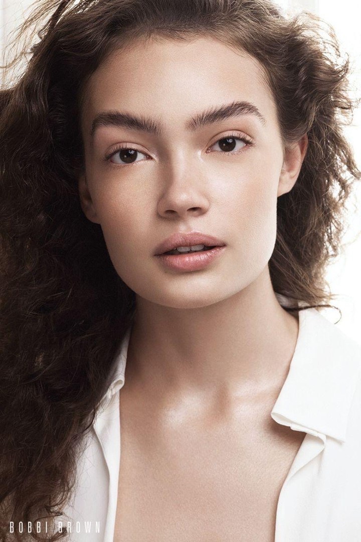 Sasha Kichigina looks fresh faced in Bobbi Brown Cosmetics' fall 2017 campaign