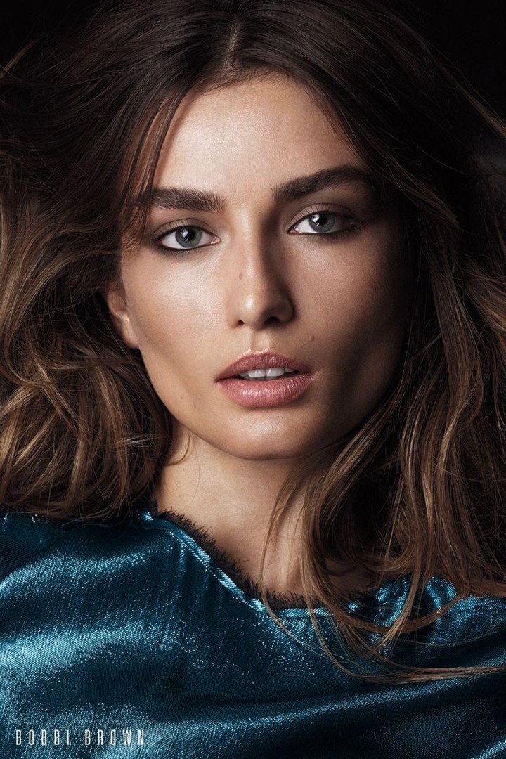 Andreea Diaconu looks perfectly glamorous in Bobbi Brown Cosmetics' fall 2017 campaign