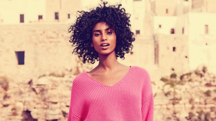 Blushing Strides: 10 Chic Summer Outfits from H&M