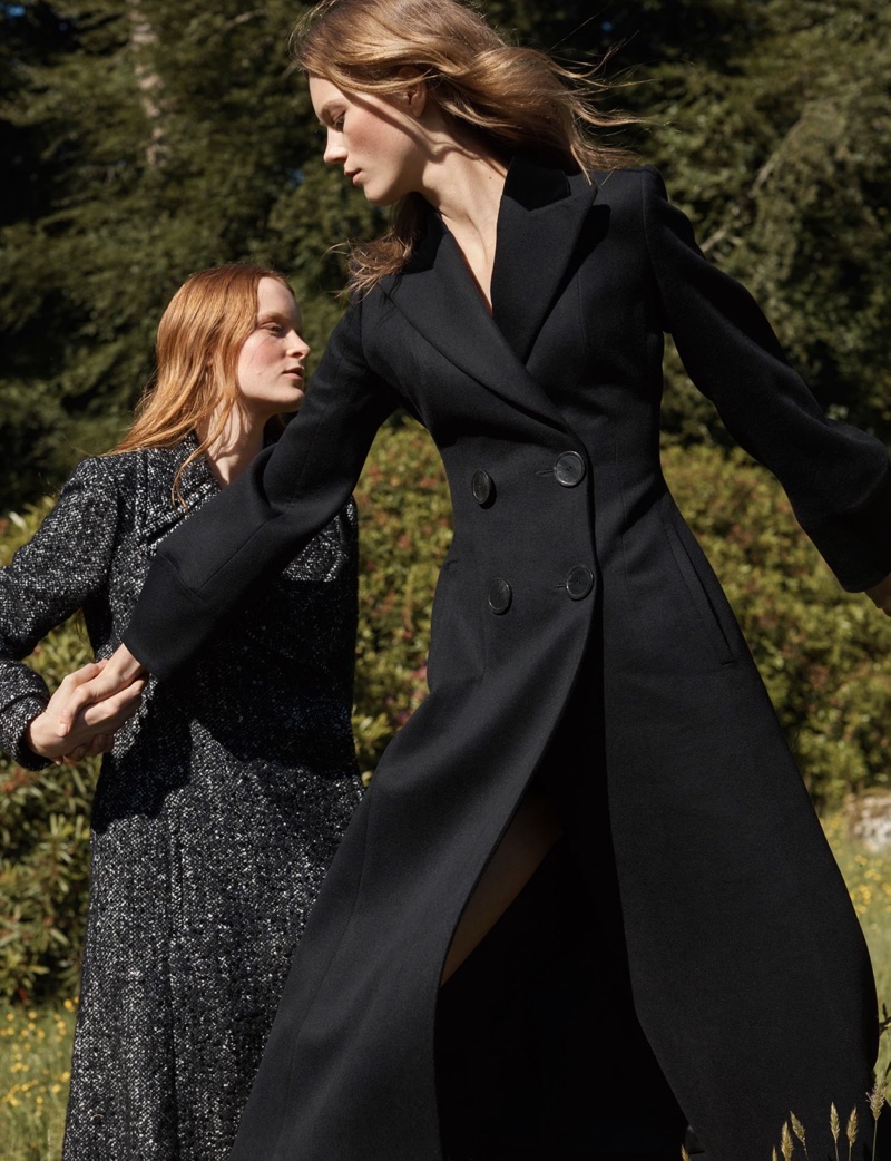 Massimo Dutti features long coats in fall-winter 2017 campaign