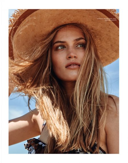 Sonya Gorelova Poses in Vacation Ready Looks for ELLE Kazakhstan Sonya Gorelova Poses in Vacation Ready Looks for ELLE Kazakhstan