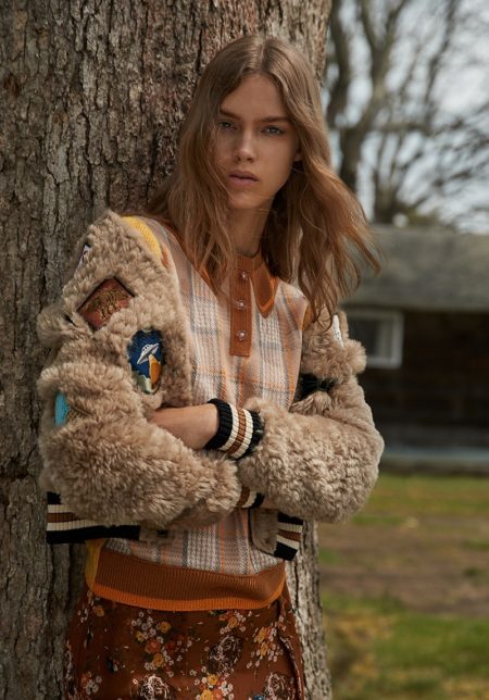 Julia Jamin Wears Chic Pre-Fall Looks for Harper's Bazaar Turkey Julia Jamin Wears Chic Pre-Fall Looks for Harper's Bazaar Turkey