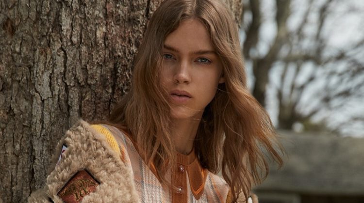 Julia Jamin Wears Chic Pre-Fall Looks for Harper’s Bazaar Turkey