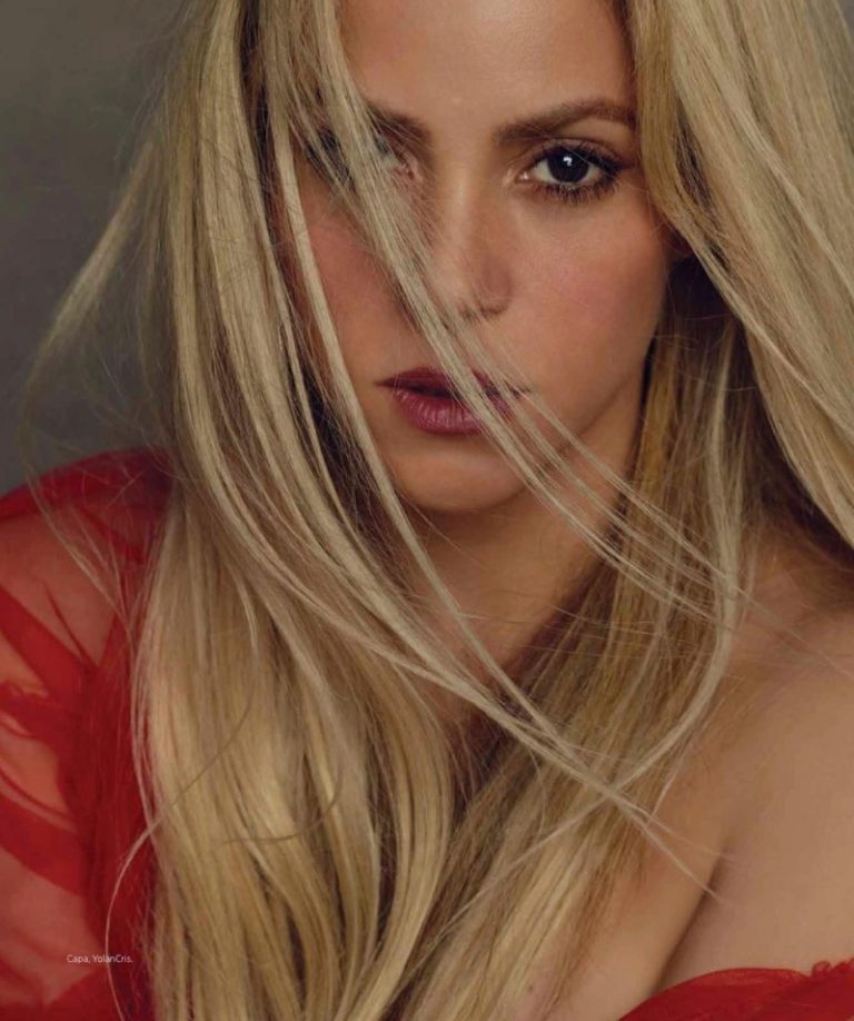 Shakira Poses in Glamorous Styles for Harper's Bazaar Mexico – Fashion