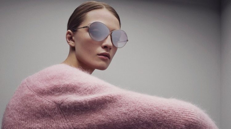 Julia Belyakova Gets Sleek in Tom Ford’s Fall 2017 Collection
