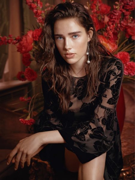 Robin Van Halteren is in Full Bloom for Blugirl's Fall 2017 Campaign Robin Van Halteren stars in Blugirl's fall-winter 2017 campaign