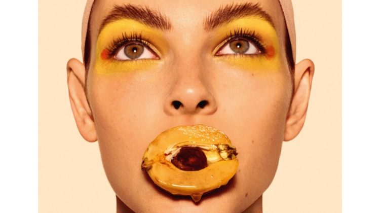 Vittoria Ceretti Gets Fruity in LOEWE’s Spring 2018 Preview